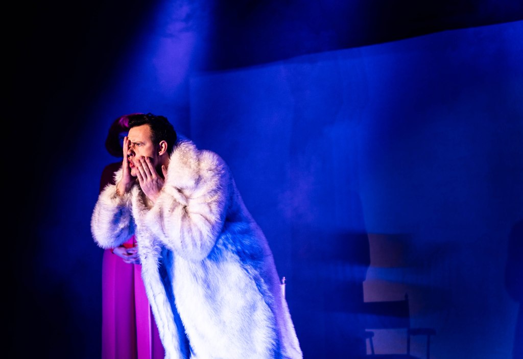 Photos | Cendrillon, Ce Macho ! Le Remix de Sébastien&nbsp;Ministru